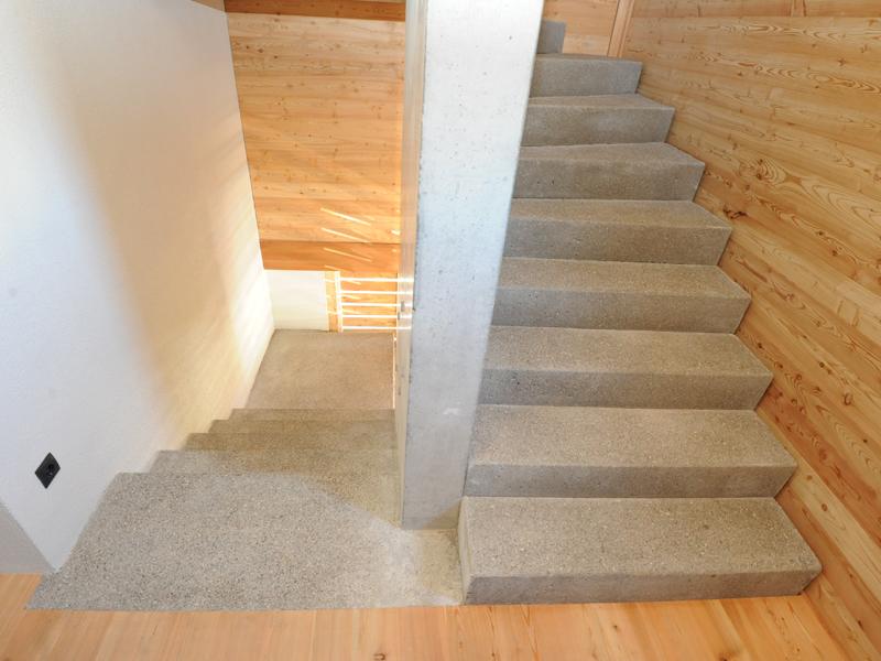 Einschalen einer Sicht- und Waschbetontreppe