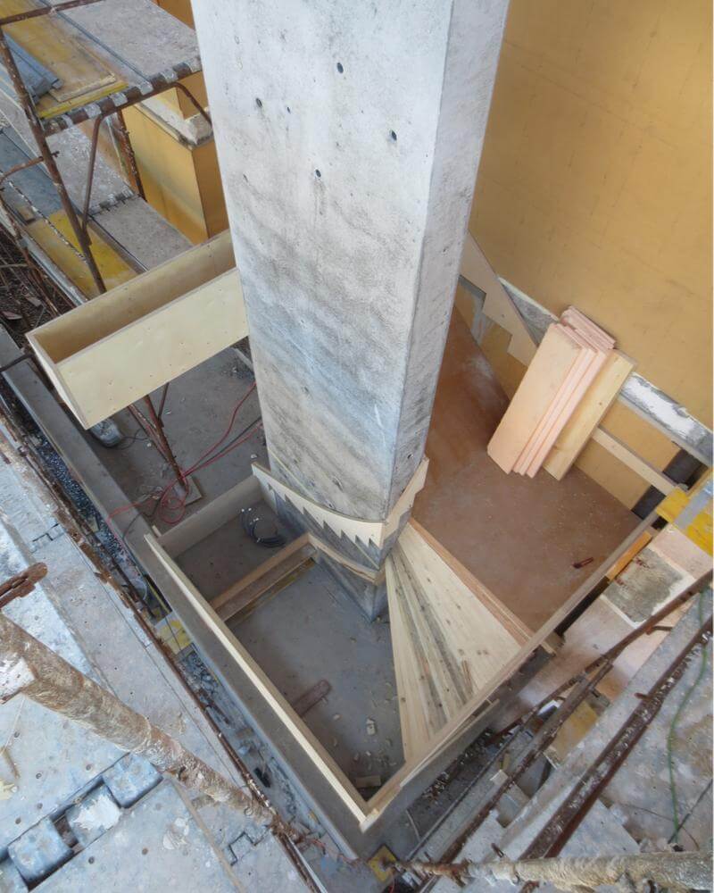 Einschalen einer Sicht- und Waschbetontreppe