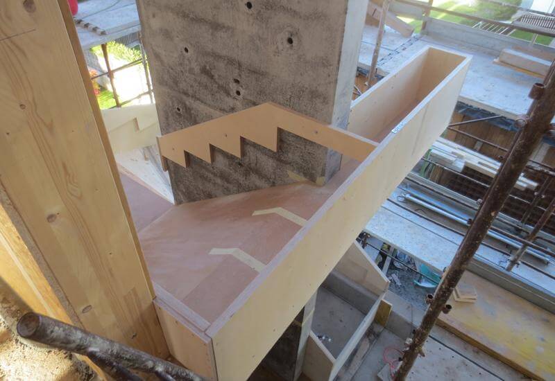 Einschalen einer Sicht- und Waschbetontreppe