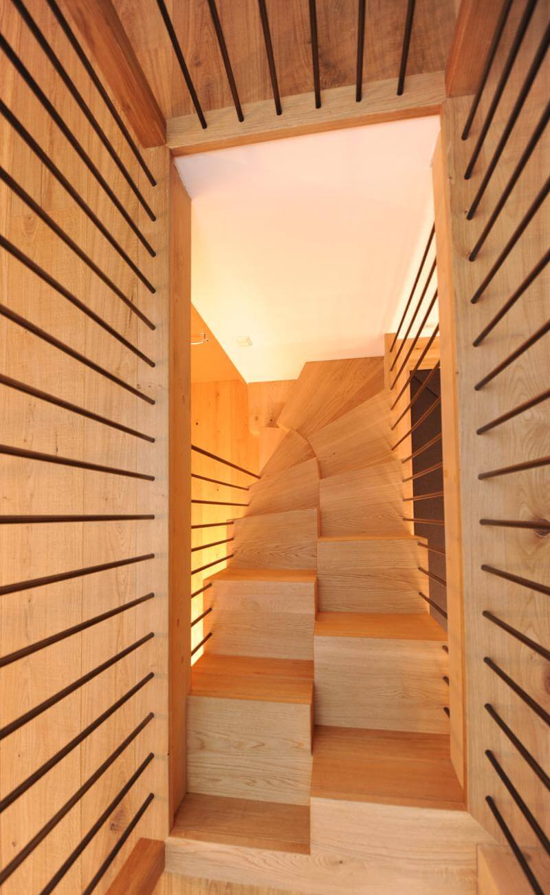 Scala compatta a gradini sfalsati