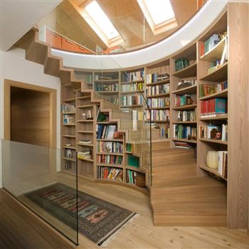 scala curva a sbalzo con alzata e con libreria